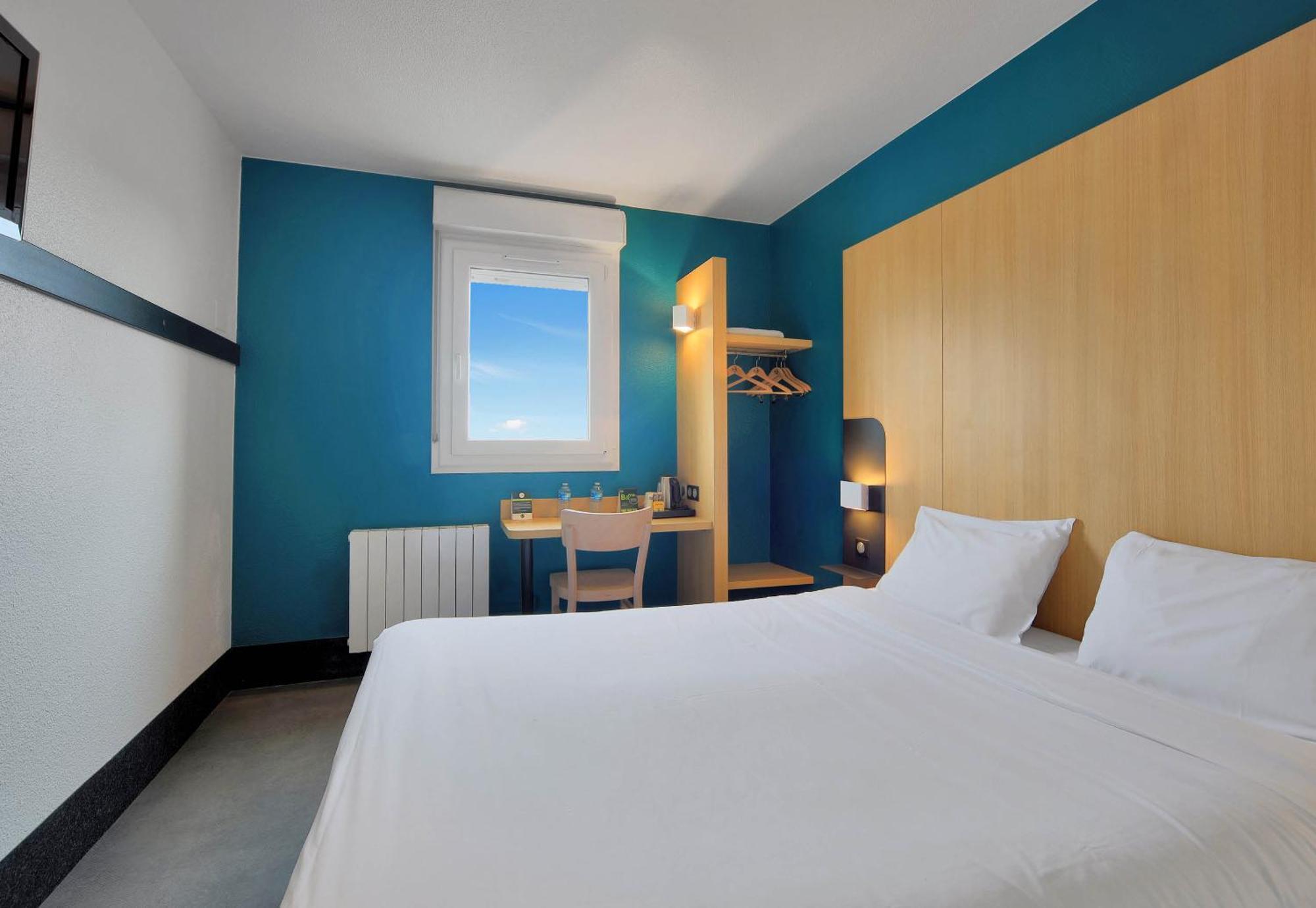 B&B Hotel Le Treport Friville Экстерьер фото